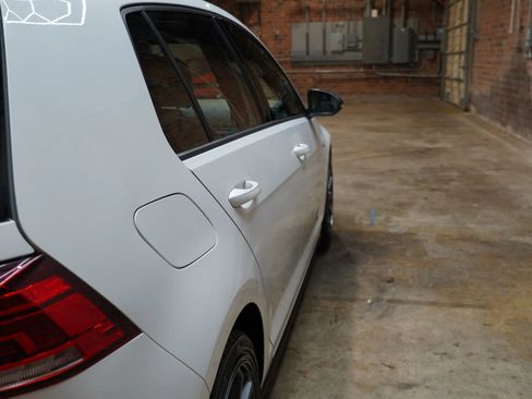 Used 2019 Volkswagen GTI SE image 22