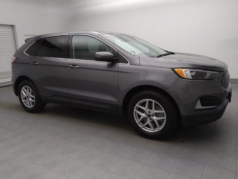 Used 2023 Ford Edge SEL image 11
