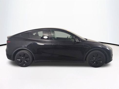 Used 2023 Tesla Model Y Long Range AWD/4WD image 4