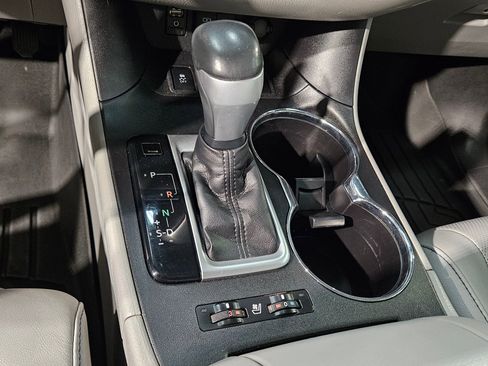 Used 2017 Toyota Highlander Limited Platinum image 34