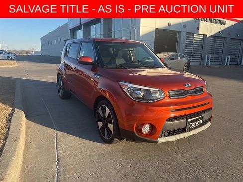 Used 2019 Kia Soul + image 1