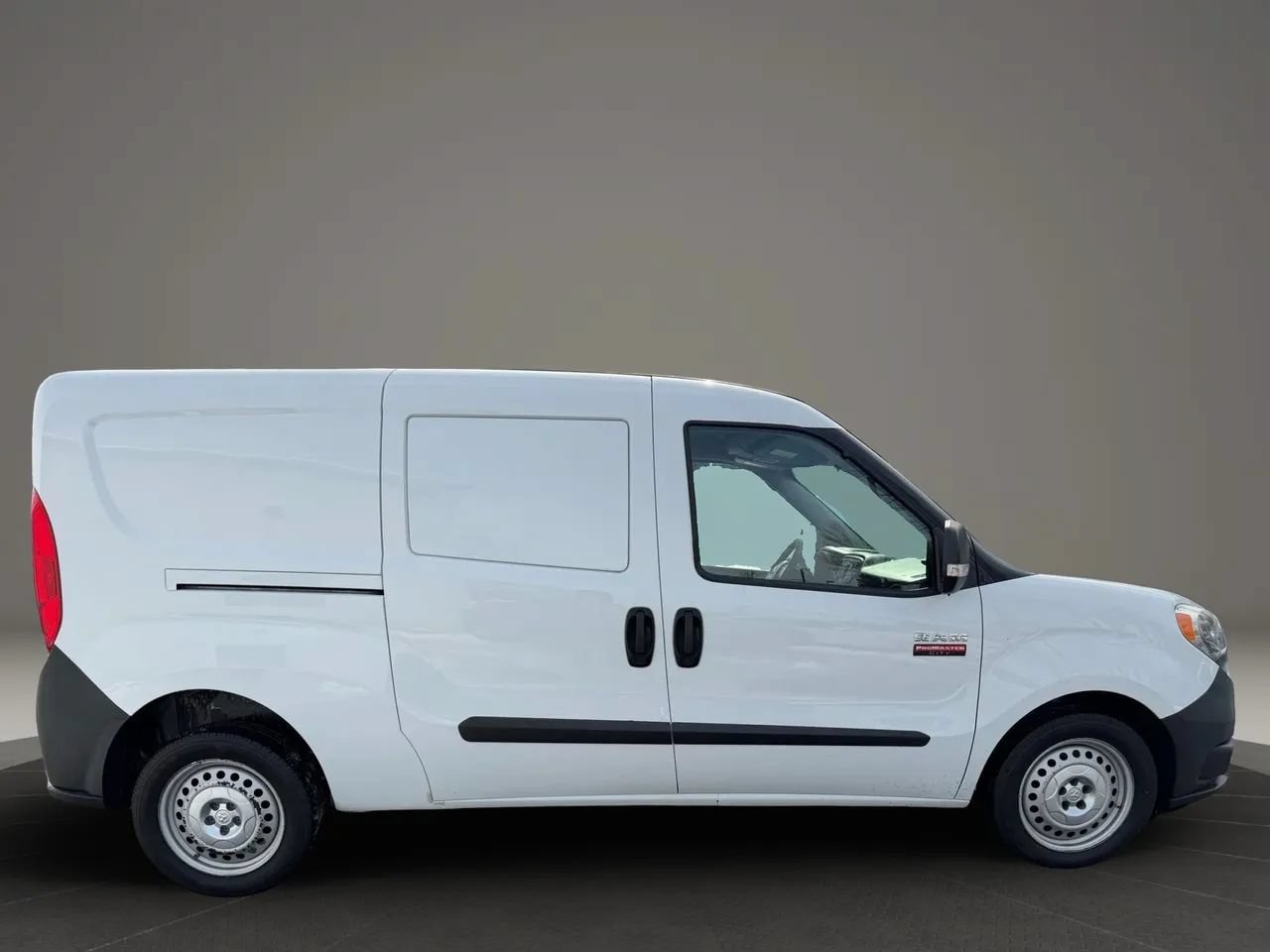 Used 2017 RAM ProMaster City Tradesman FWD image 4