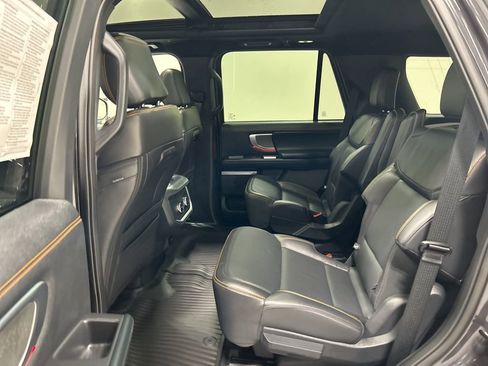 Used 2025 Ford Expedition Tremor image 29