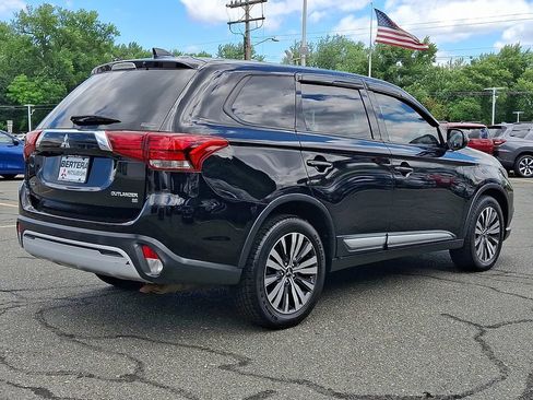 Used 2019 Mitsubishi Outlander SE AWD/4WD image 6