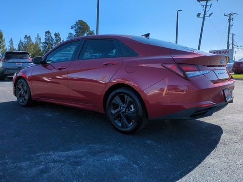 Used 2023 Hyundai Elantra SEL w/ Cargo Package image 6