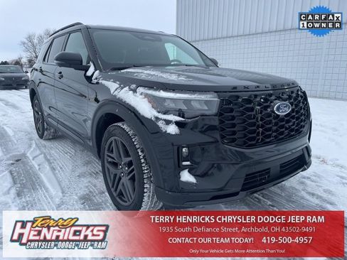 Used 2025 Ford Explorer ST-Line w/ ST-Line Street Pack image 1