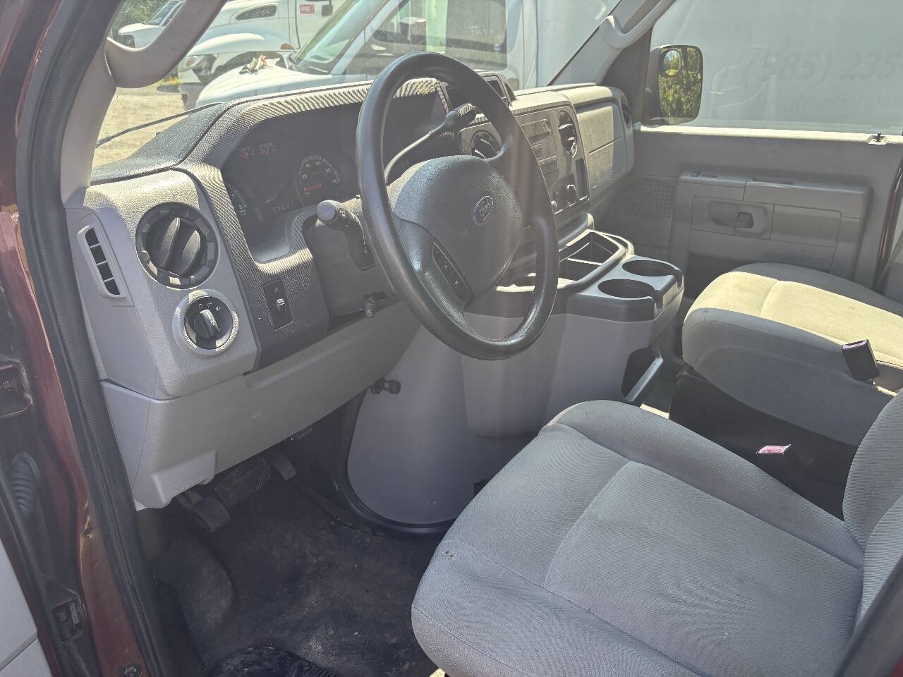 Used 2011 Ford E-350 and Econoline 350 Super Duty w/ Commercial Cargo Van Pkg RWD image 6