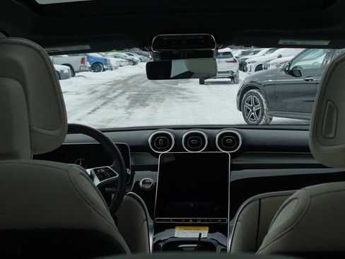 Used 2026 Mercedes-Benz GLC 300 4MATIC image 24