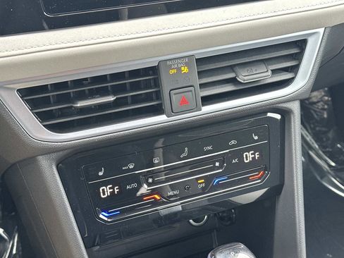 New 2026 Volkswagen Taos SE image 29
