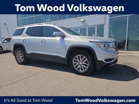 Used 2019 GMC Acadia SLE image 1