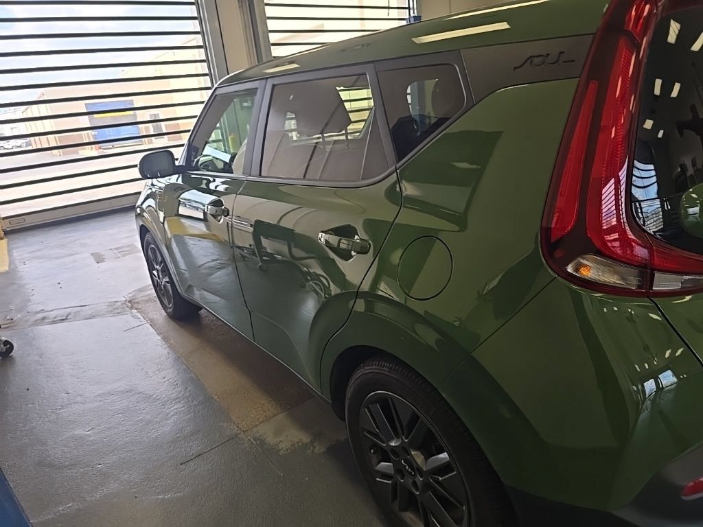 Used 2022 Kia Soul EX FWD image 6