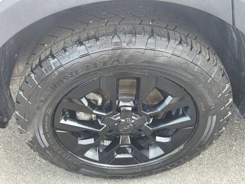 Used 2025 Kia Telluride AWD image 9