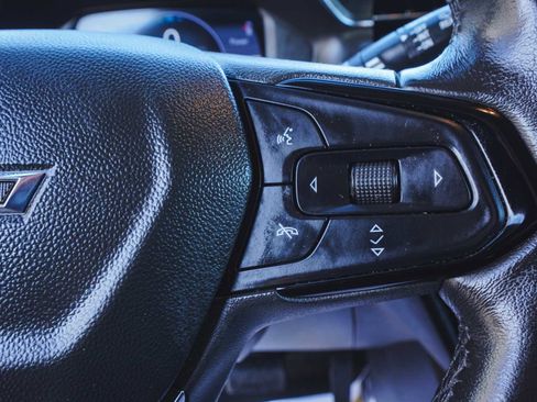 Used 2022 Chevrolet Bolt EUV LT w/ Convenience Package image 24