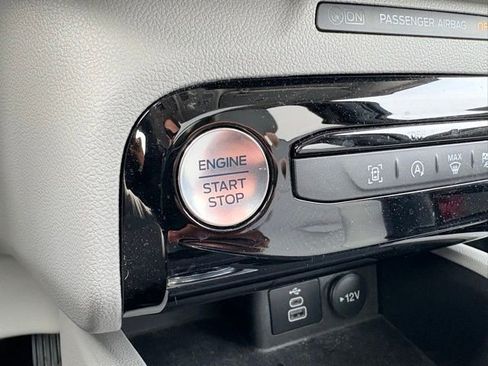 Used 2024 Ford Escape Active w/ Tech Pack #1 AWD/4WD image 29