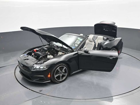 Used 2025 Ford Mustang Premium RWD image 43