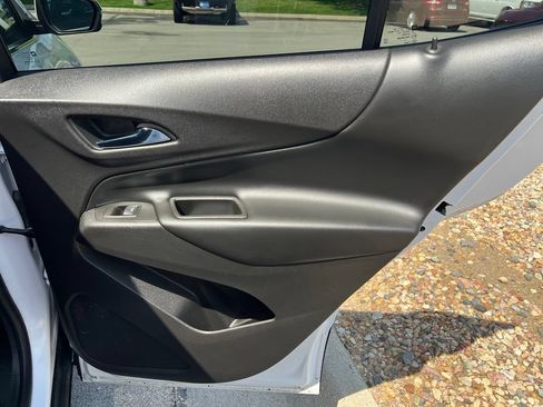 Used 2019 Chevrolet Equinox LT AWD/4WD image 24