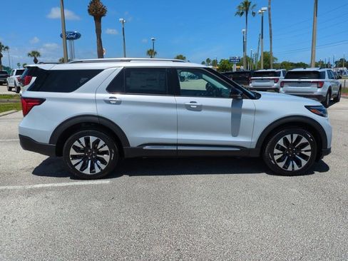 New 2026 Ford Explorer Platinum image 3
