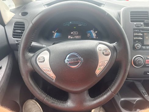 Used 2015 Nissan Leaf S w/ Charge Package FWD image 13