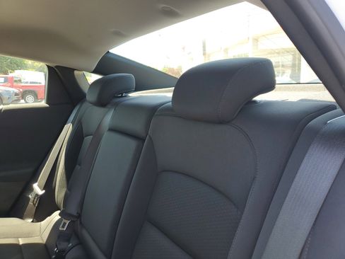 Used 2023 Chevrolet Malibu LT w/ Driver Confidence Package FWD image 9