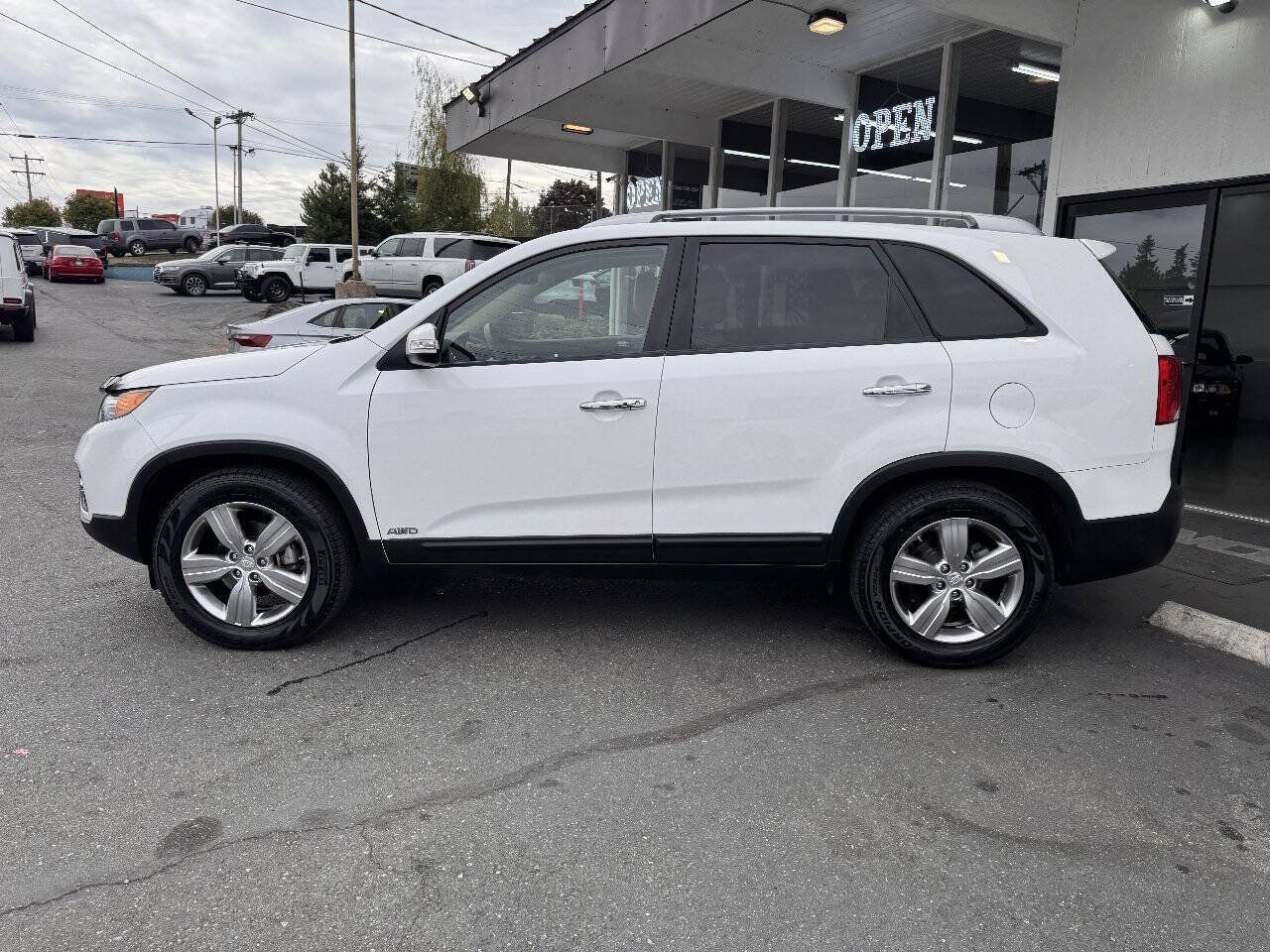 Used 2013 Kia Sorento EX AWD/4WD image 2