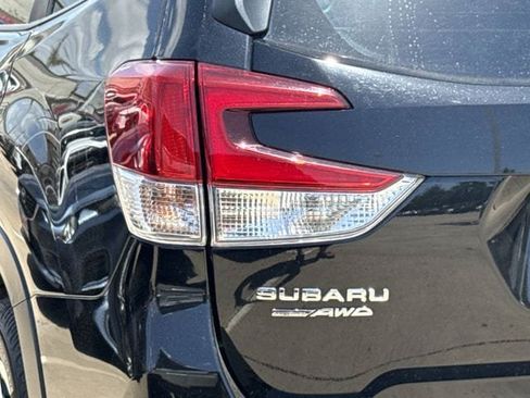 Used 2023 Subaru Forester Premium AWD/4WD image 6