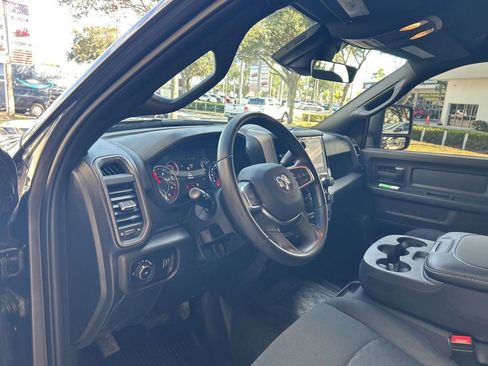 Used 2025 RAM 3500 Tradesman w/ Chrome Appearance Group image 6