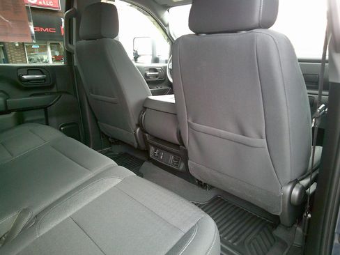 Used 2024 Chevrolet Silverado 2500 Custom w/ Custom Value Package image 11