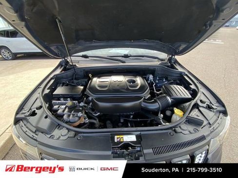 Used 2017 Jeep Grand Cherokee Altitude image 32