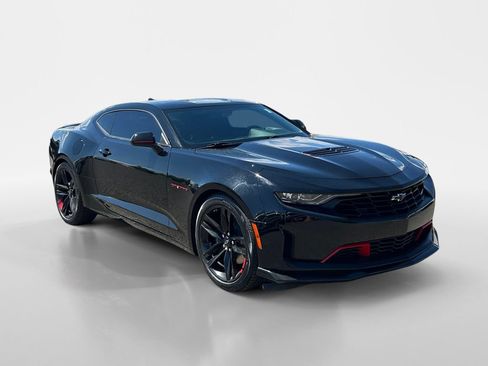 Used 2021 Chevrolet Camaro LT w/ Redline Edition RWD image 9