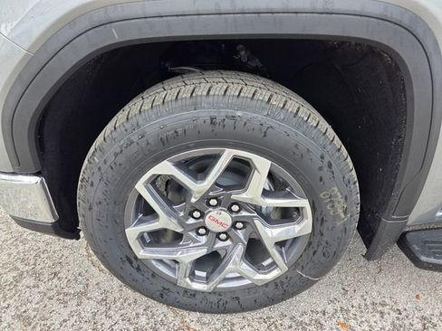 New 2026 GMC Sierra 1500 SLE w/ Preferred Package RWD image 4