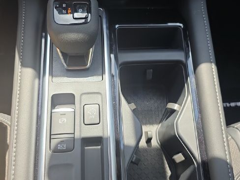 New 2026 Nissan Pathfinder SL FWD image 16