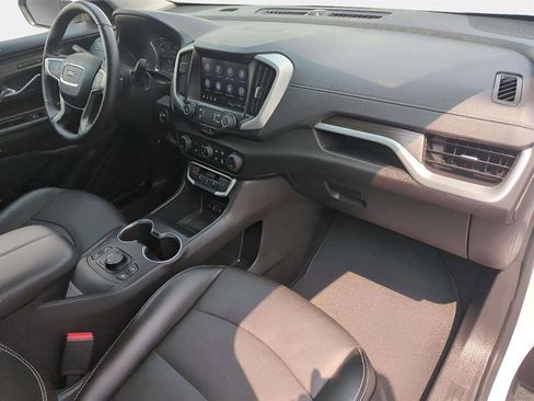 Used 2024 GMC Terrain SLT image 20