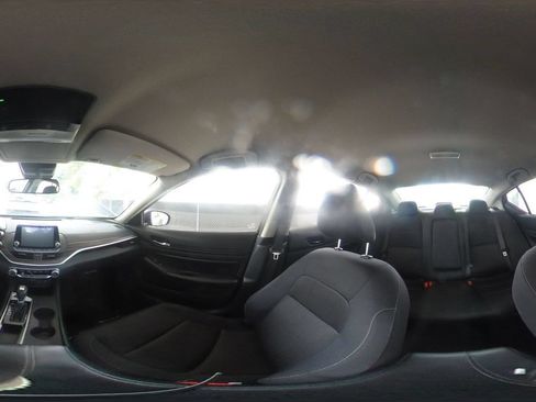 Used 2025 Nissan Altima 2.5 SV FWD image 42