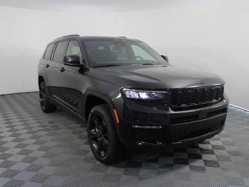 New 2025 Jeep Grand Cherokee L Limited w/ Black Appearance Package image 29
