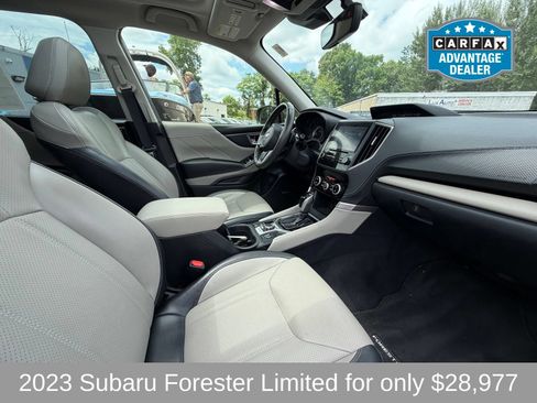 Used 2023 Subaru Forester Limited AWD/4WD image 12