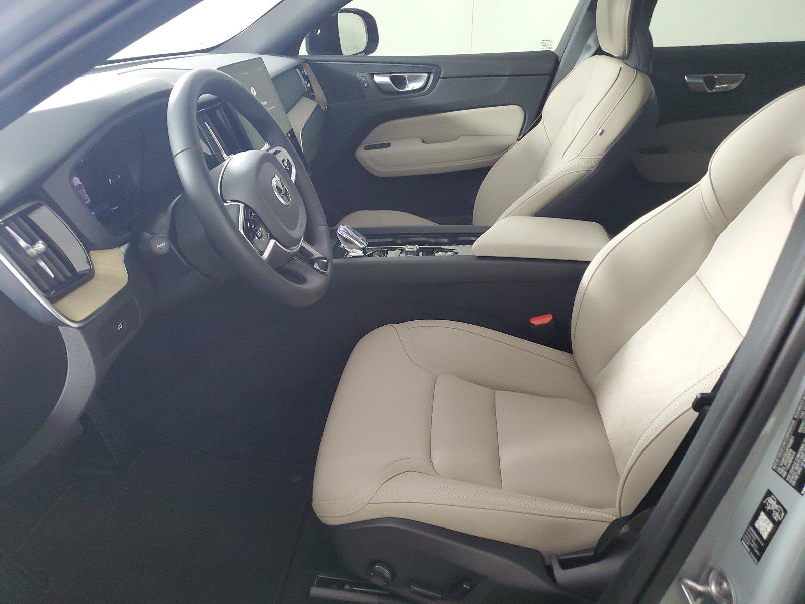 Certified 2026 Volvo XC60 B5 Core AWD/4WD image 22