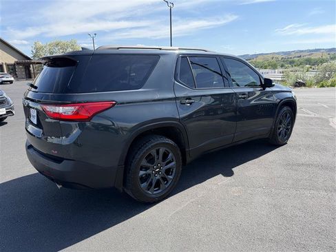 Used 2021 Chevrolet Traverse RS w/ LPO, Floor Liner Package AWD/4WD image 7
