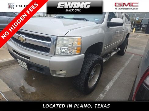 Used 2009 Chevrolet Silverado 1500 LTZ w/ Safety Package image 2