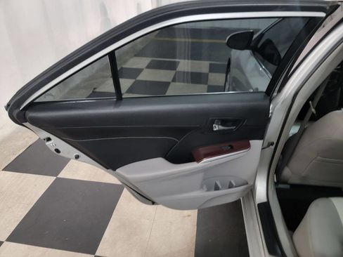 Used 2013 Toyota Camry XLE image 13