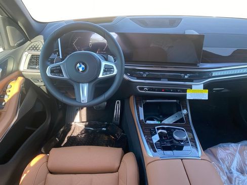 New 2026 BMW X5 xDrive40i w/ M Sport Package AWD/4WD image 9