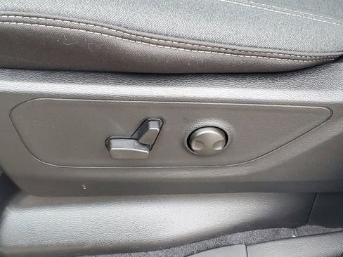 New 2026 RAM 1500 4x4 Crew Cab image 12