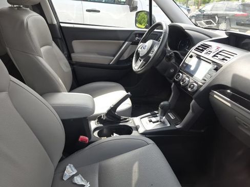 Used 2017 Subaru Forester 2.5i Limited w/ Popular Package #2 AWD/4WD image 3