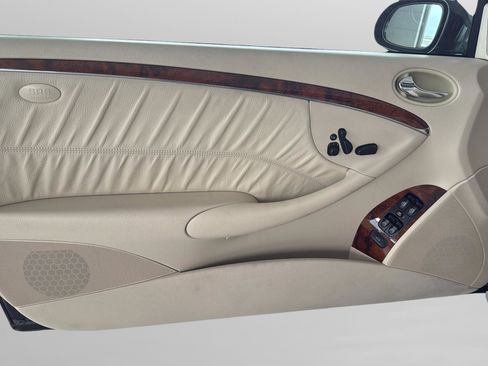 Used 2007 Mercedes-Benz CLK 350 Coupe image 9