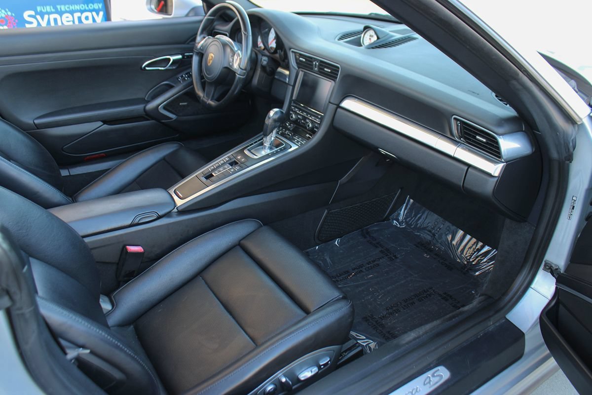 Used 2016 Porsche 911 Carrera 4S w/ Sport Chrono Package AWD/4WD image 21