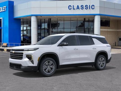 New 2027 Chevrolet Traverse LT w/ Driver Confidence Package FWD image 2