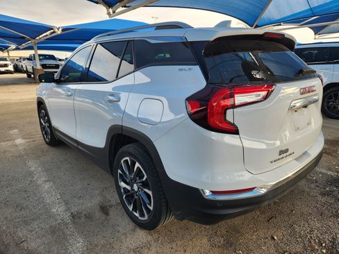 Certified 2022 GMC Terrain SLT w/ Infotainment Package II image 3