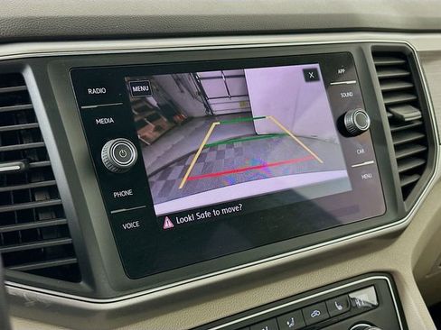 Used 2019 Volkswagen Atlas SE w/ Towing Package image 14