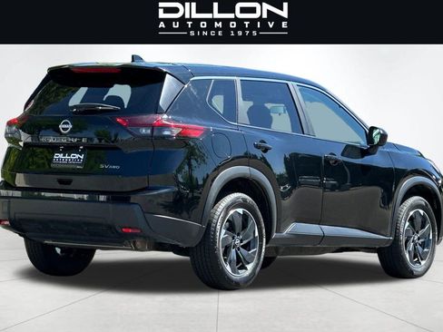 Used 2024 Nissan Rogue SV AWD/4WD image 4