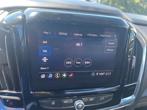 Used 2020 Chevrolet Traverse LT FWD image 7