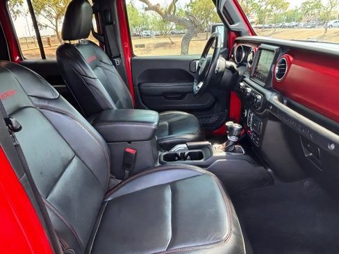 Used 2019 Jeep Wrangler Unlimited Rubicon AWD/4WD image 31